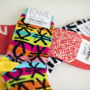 SocksArt  "Rainbow Flow" RAUL 33 Calze d'Autore Artefrontale - immagine 3