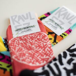 SocksArt  "Rainbow Flow" RAUL 33 Calze d'Autore Artefrontale - immagine 6
